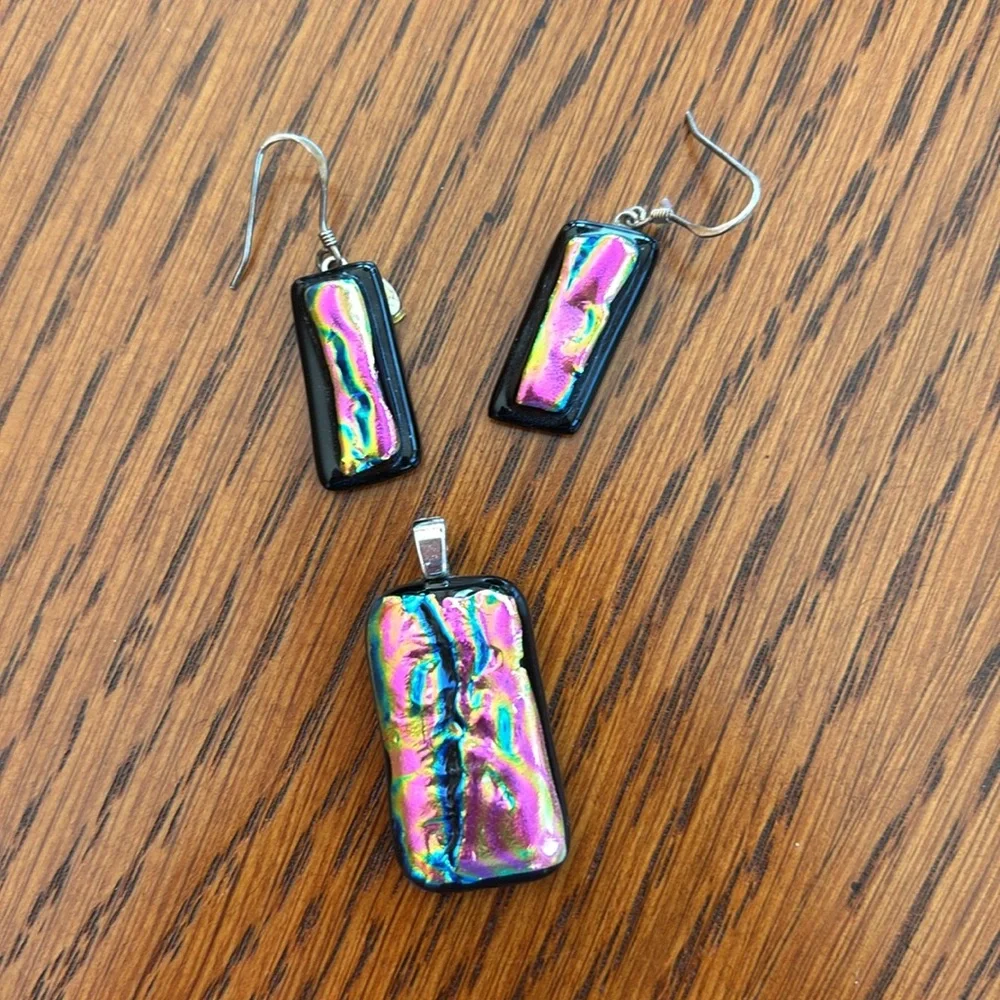 Pendants with matching earrings - Picture 5 of 6